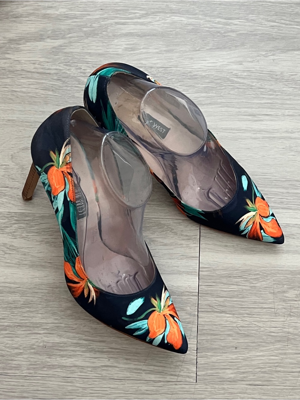 Nine West Size 10.5M Floral Pointed Toe Stiletto Pumps Navy Orange Heels